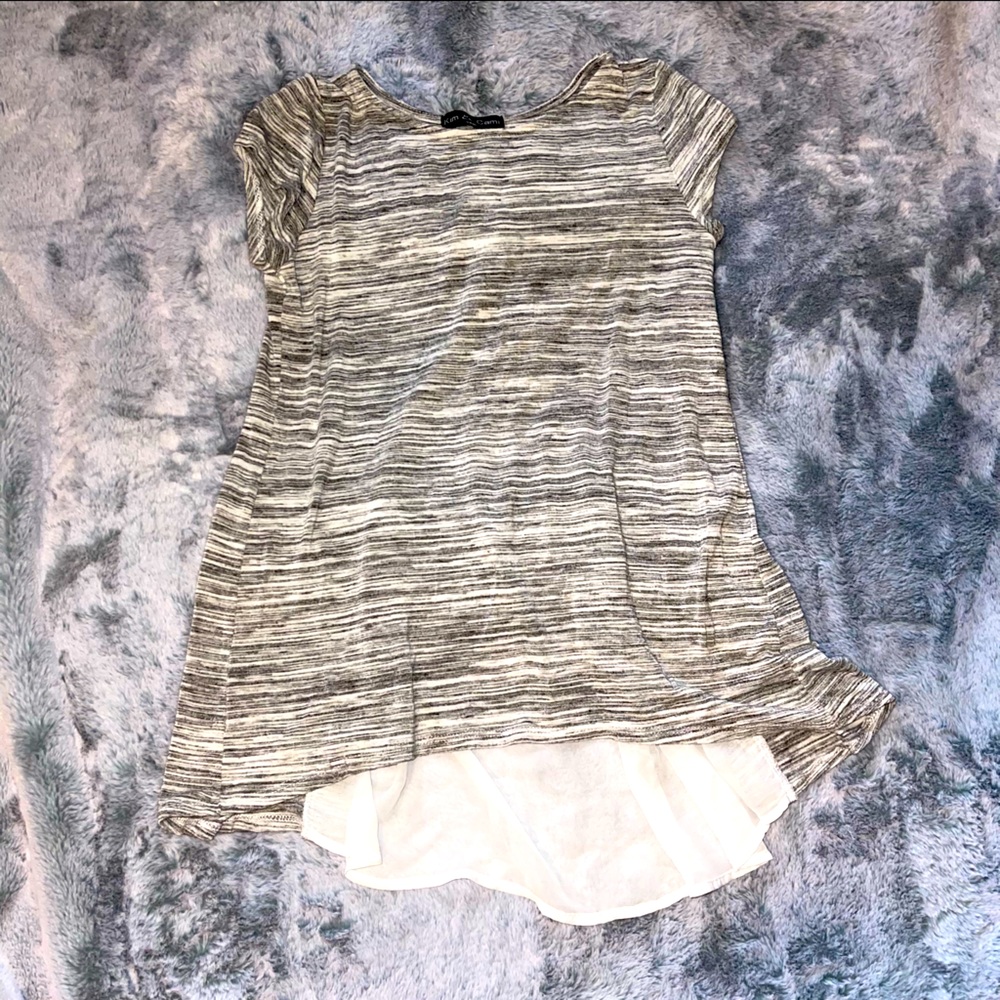 Size Small - Kim & Cami Grey and White Dress Top Short Sleeve w/ Chiffon Backing